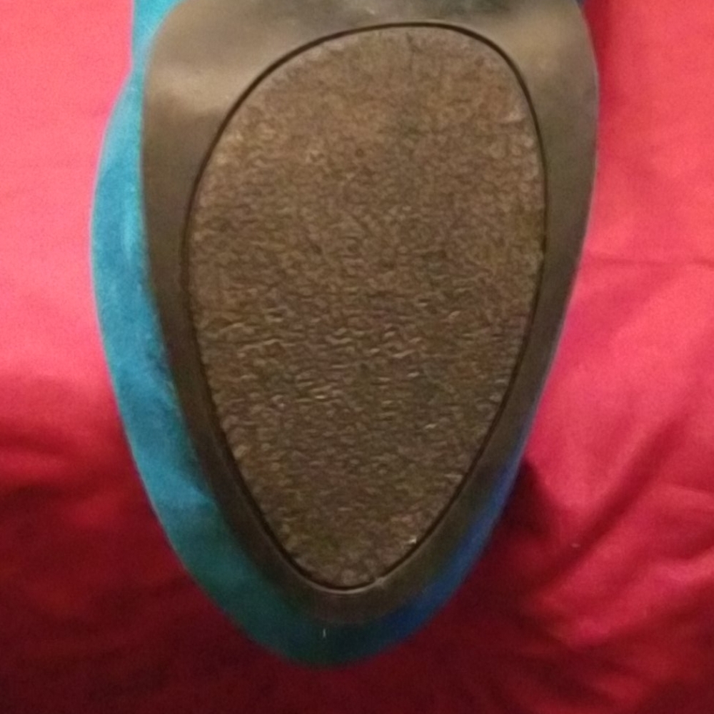 Turquoise Heels - Picture 4 of 5